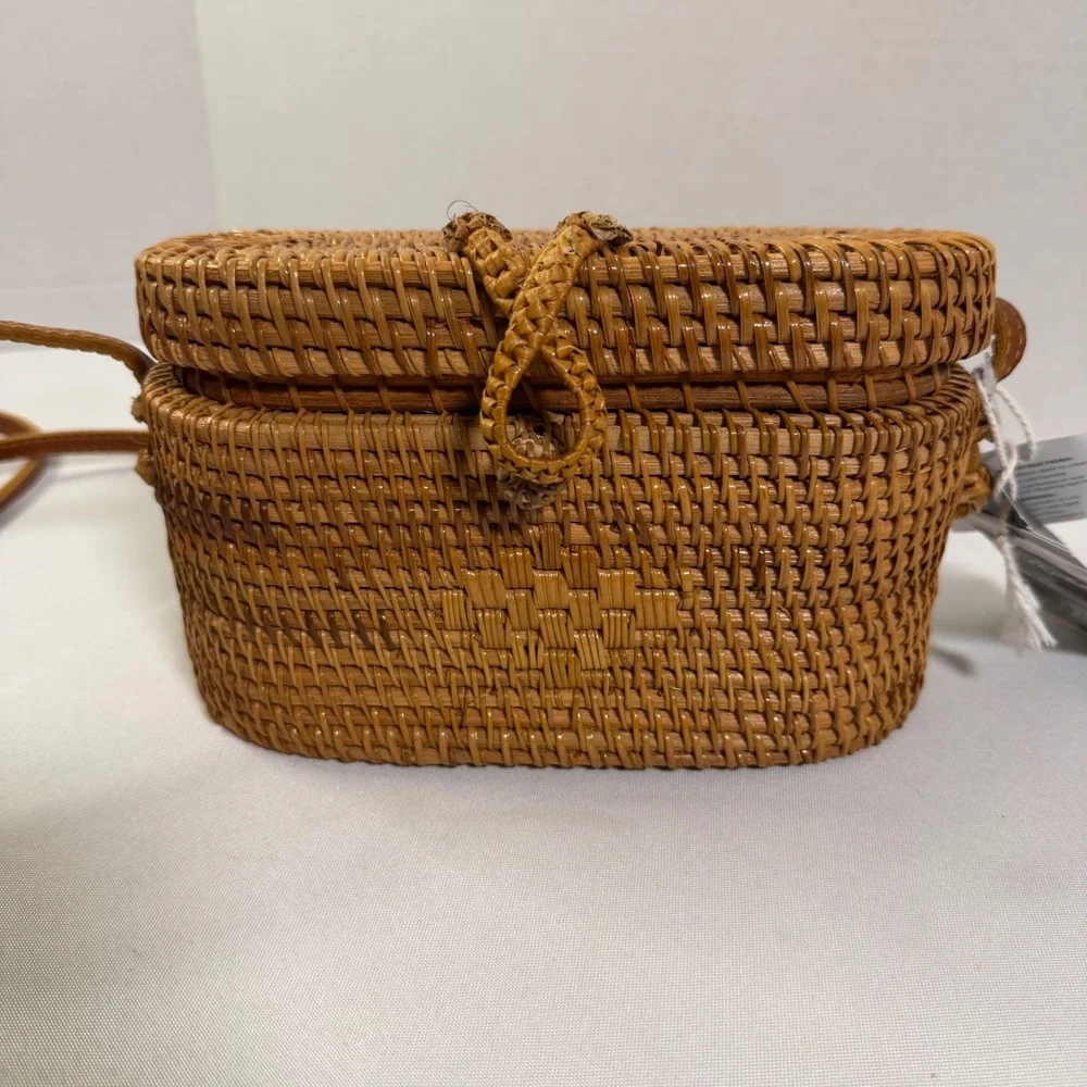 N/A handcrafted rattan